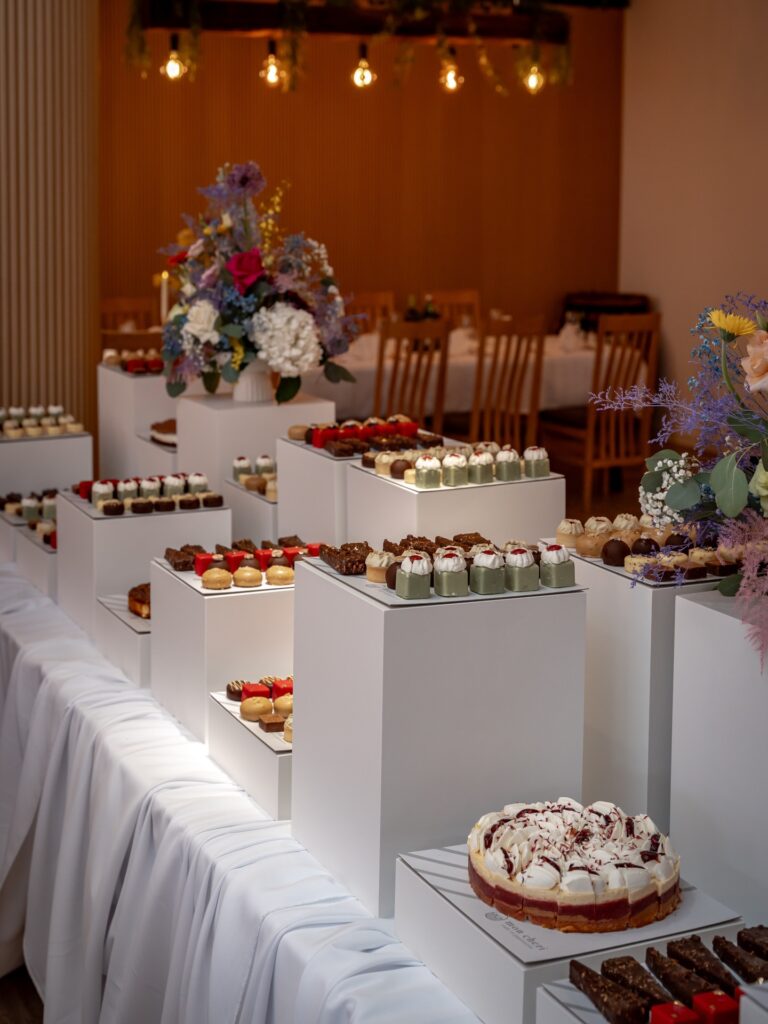 Instagram post from moncheri_patisserie. This post is in position 3.