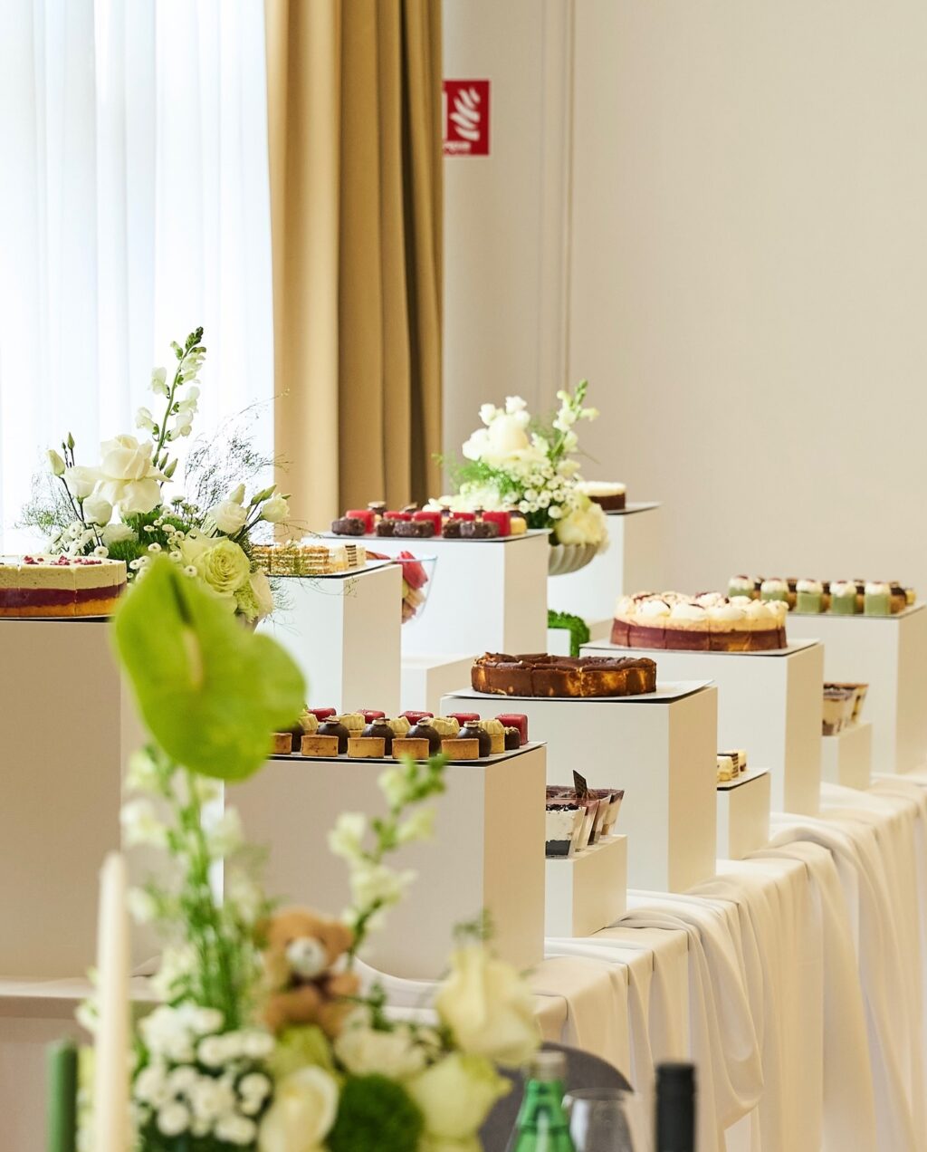 Instagram post from moncheri_patisserie. This post is in position 1.