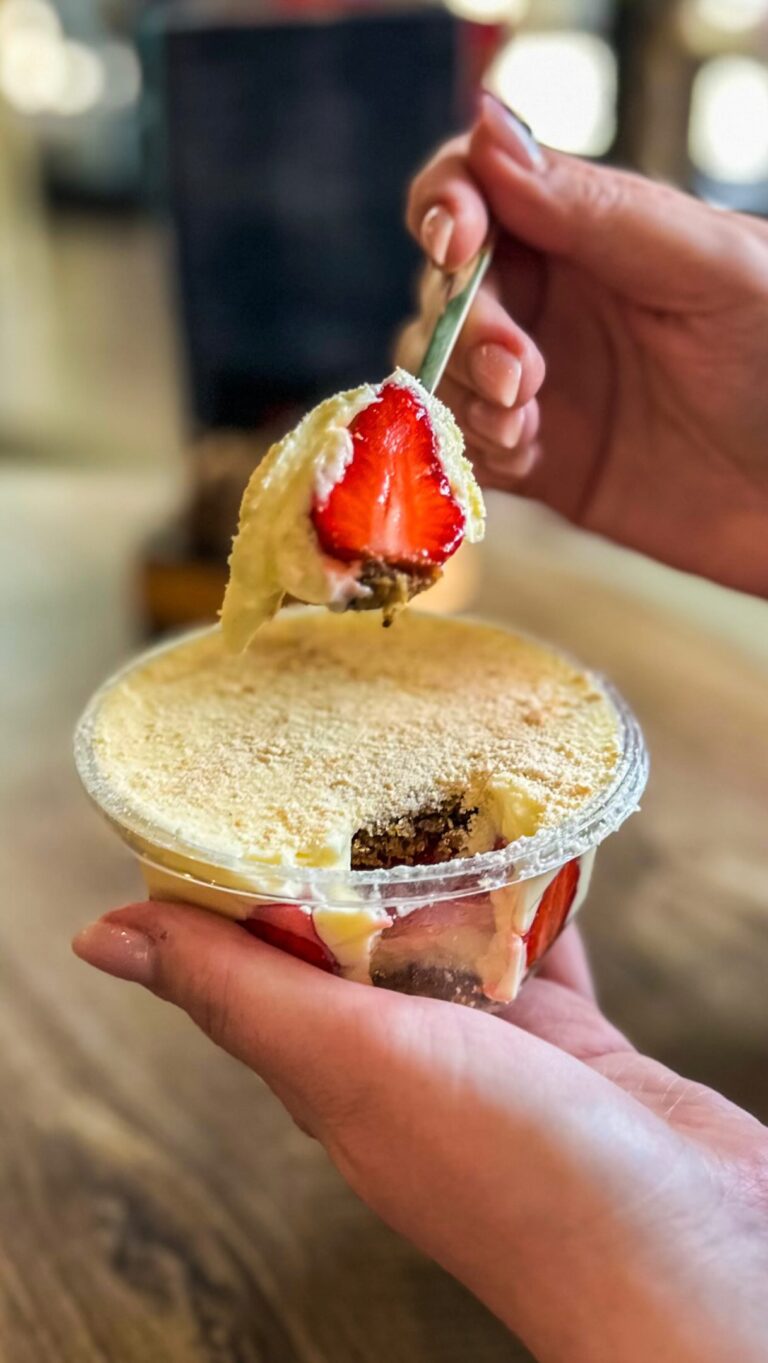 Instagram post from moncheri_patisserie. This post is in position 1.