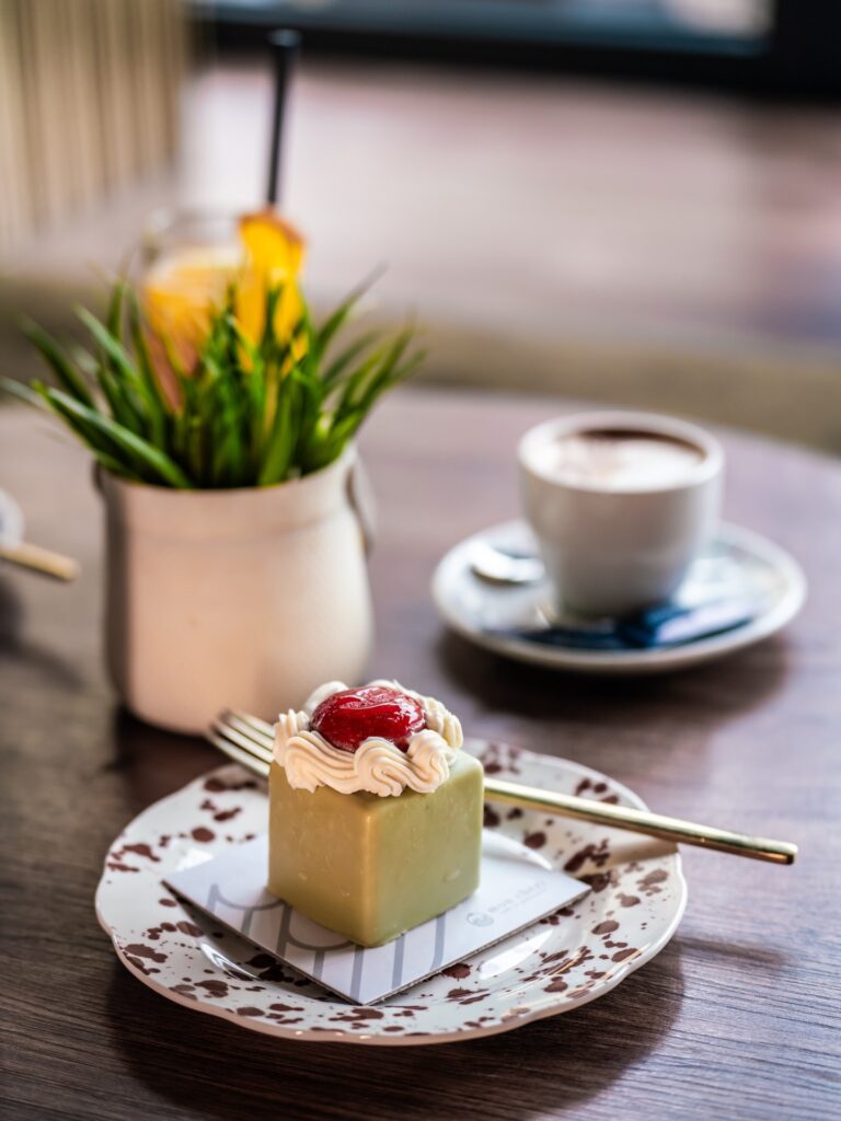Instagram post from moncheri_patisserie. This post is in position 1.